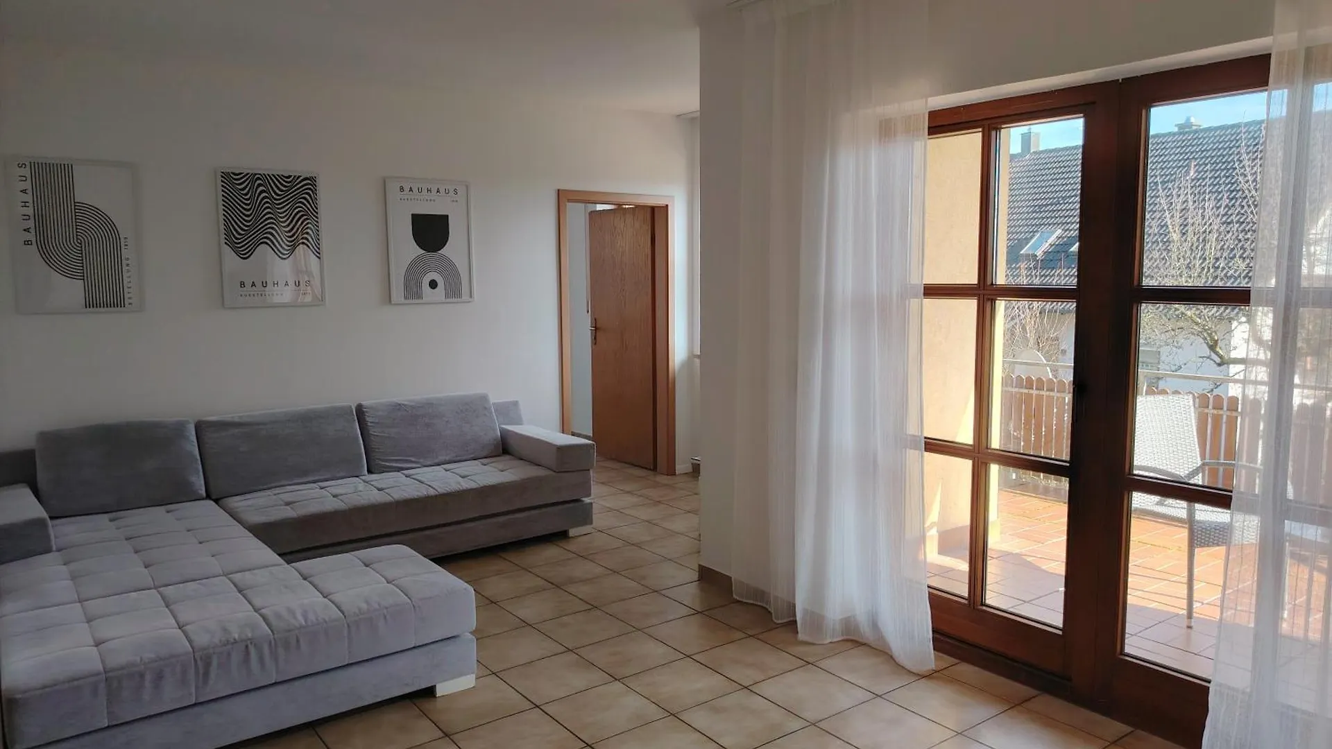 Gemuetliche 100 Qm Wohnung Mit Balkon Wernsdorf  0*, Wernsdorf (Bavaria) ألمانيا